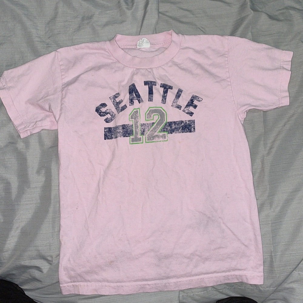 Girls large pink Seahawks T-shirt.